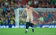 nice looking streaker