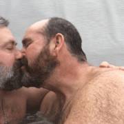 jacuzzi kiss