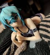 SAO Sinon backed into a corner