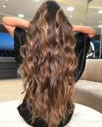 Unknown model via (@willyspinheirohairdesign)