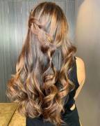 Unknown model via (@amandacarvalhoofficial)