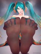 Sona Buvelle's Steamy Soles