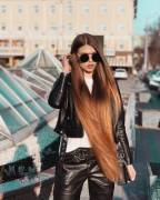 Julia Karpets [x-post /r/sexyhair]