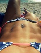 A Fine Navel Ornamentation!