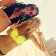 [FB] Yellow top Black top