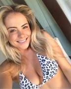 @nannettethebaguette and her lovely perky tits