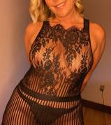 Just a hot, blonde MILF waiting to drive you wild ? Subscribe to my OnlyFans for more naughty content ? Let me drain your balls & please you like never before ?