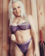 Huge sale .00! Free topless dick rate video when you join! ? link below! ?