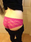 Snuck of[f] for a cheeky pic. x