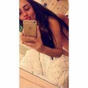 Marnie Simpson selfies