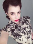 Perfect eyes (Threnody in Velvet)