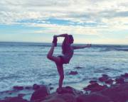 One sexy lady on the rocks bartender