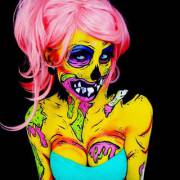 Insansely cool bodypainting (and some UV ones)