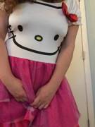 aaaahhhhhH LOOK AT THE PRETTIEST DRESS I GOT TODAY ITS SO SPARKLY AND PINK TOO hehe