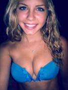 [request]anymore of this hot girl?