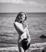 By Nadya Chernykh [Black & White, Russian]