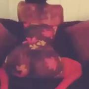 Twerked her dress right off