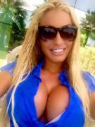 Blue shirt (XPost from r/LoredanaChivu)