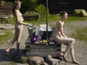 (nude) Beautiful girls in the backyard