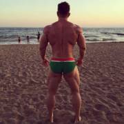 Unit (X-Post /r/cuteguybacks)