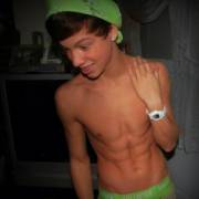 Taylor Caniff (x-post /r/BoysWithBraces)