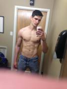 Please excuse my asymmetrical abs