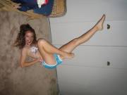 Dancing sideways... (Xpost /r/uncommonposes)