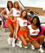 Hooters girls